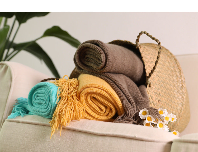 chose your favourite colour and wrap yourself in warmth. Shop out blackets and throws
😍