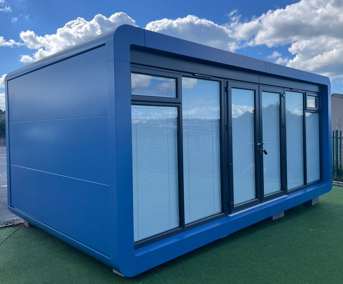 Smartpodspaces's tweet photo. Back to School!!
Here is one of our many Education pods being installed over the summer.
#smartpod #smartpods #modularbuilding #pod #design #smartspaces #interiordesign #education #school #library https://t.co/bwZs2kDI7p
