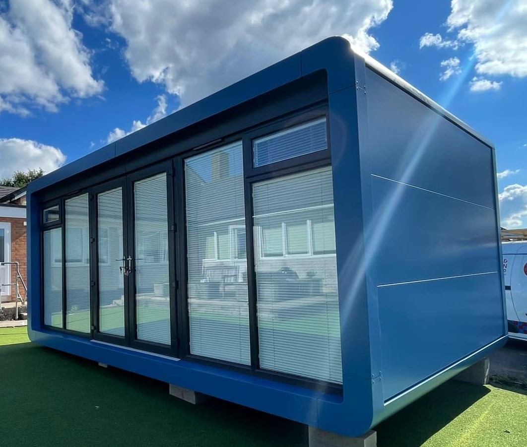Smartpodspaces's tweet photo. Back to School!!
Here is one of our many Education pods being installed over the summer.
#smartpod #smartpods #modularbuilding #pod #design #smartspaces #interiordesign #education #school #library https://t.co/bwZs2kDI7p