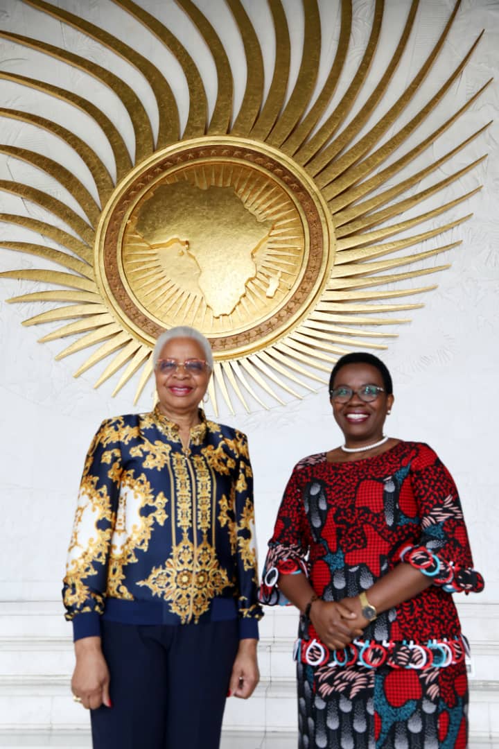 mnsanzabaganwa's tweet photo. 2/2: We agreed to collaborate on establishing women in the economy, to entrench accountability on the AU Women’s Decade #WYFEI2030 at national and regional (RECs) levels. https://t.co/bKhsLCcs1k