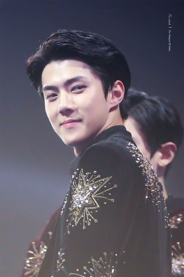 hourlyohsehun tweet picture