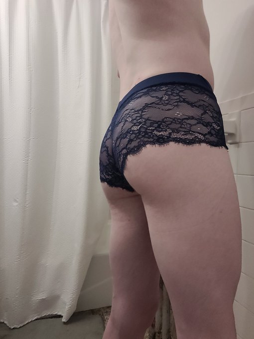 2 pic. More lace~ https://t.co/iFCrIbEWet