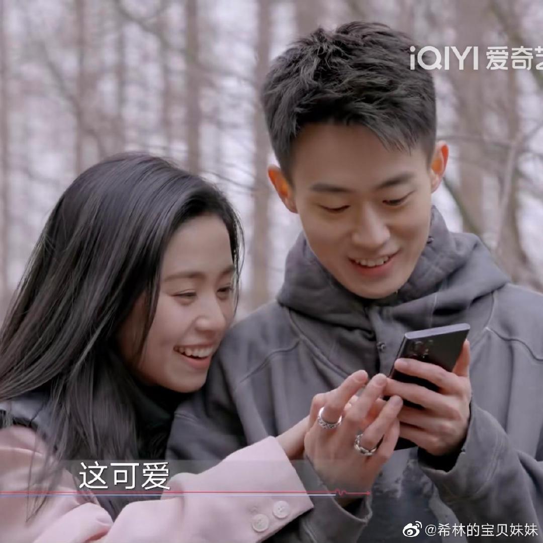 Nurhalidalida's tweet photo. Akhirnya mereka berdua bersama my couple ship in #遇见友情人 🥳🥳 rayakan kemenangan 🤣#coupleship #CoupleGoals #datingvarietyshow #varietyshow https://t.co/TnbLamNuny