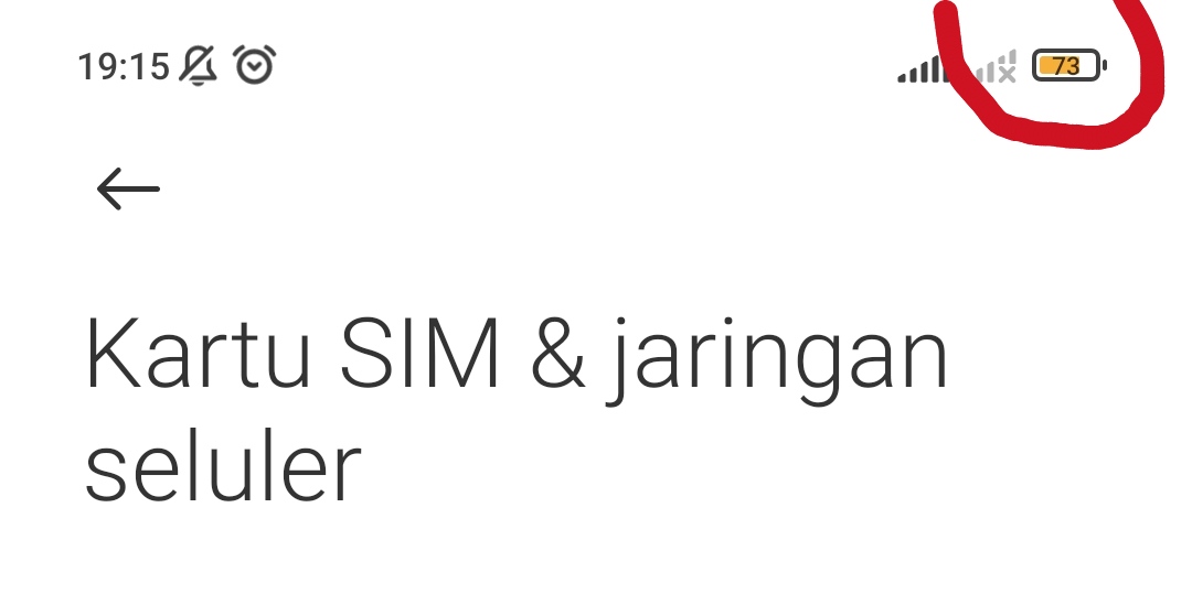 AajahAditia's tweet photo. @triindonesia Tuh jaringannya  hilang, yg saya lingkari merah. Udah di mode pesawat sama matikan data tetep aja. https://t.co/0OGujhHqli
