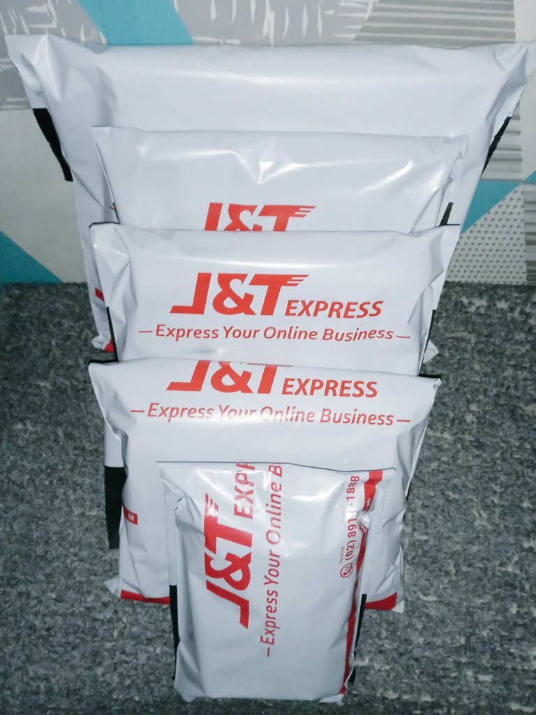 _iskartz's tweet photo. ꒰ ୭ #iskartzupdates ꒱

✎ Orders has been packed already. All shipments will be scheduled for pick-up on Friday sept 9. Thank you ! ^^ https://t.co/uVzjGLX3C3