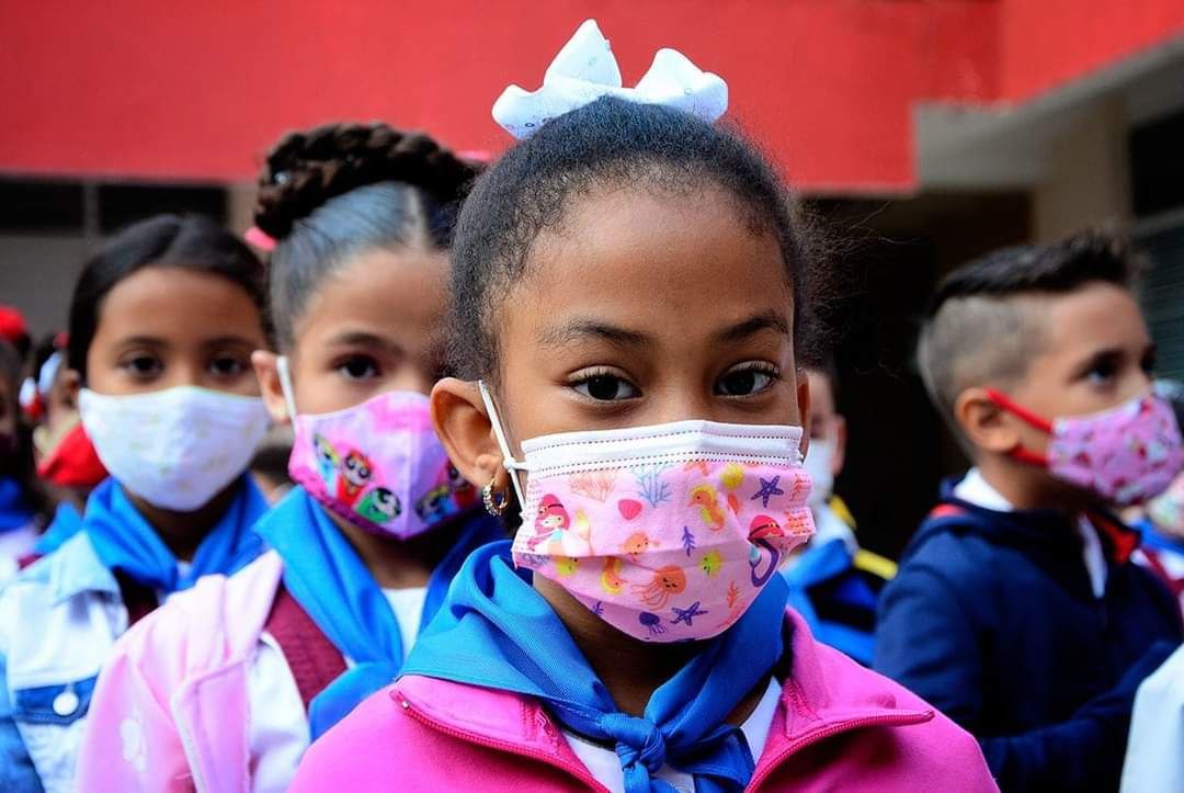 marthadelcmv's tweet photo. La Comisión de Educación, Cultura y Ciencia @AsambleaCuba les desea una feliz vuelta a clases a los estudiantes, profesores y todas las personas involucradas en el proceso docente-educativo en todos los niveles. 
Es #Cuba 
¡Es un derecho! 
#CubaALasAulas https://t.co/EOWFVSqEZA
