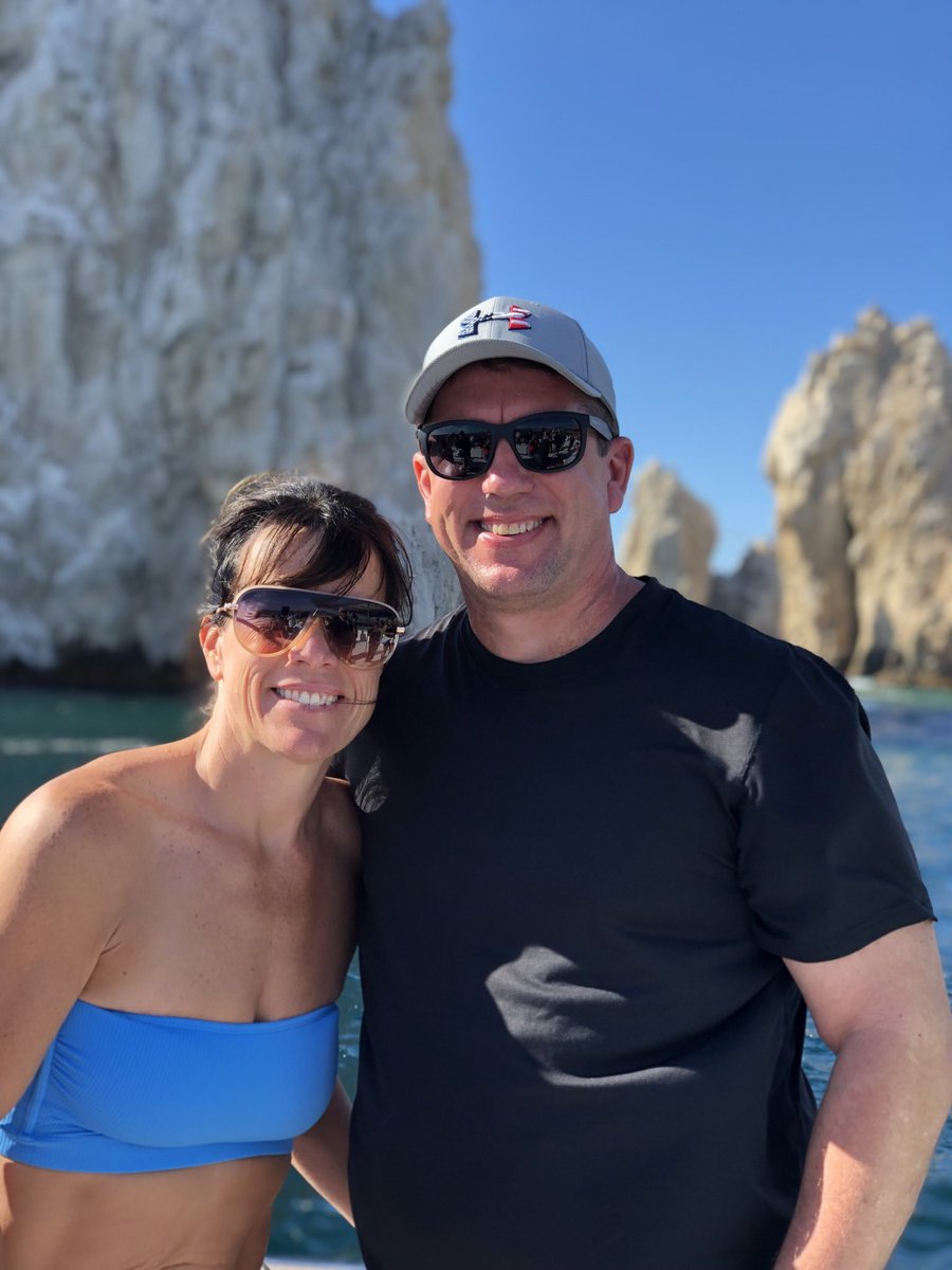 theacklie6's tweet photo. Year number 24 with the most amazing women❤️Happy Anniversary @AcklieDavin 💕💕 https://t.co/hiIUPhsZwl