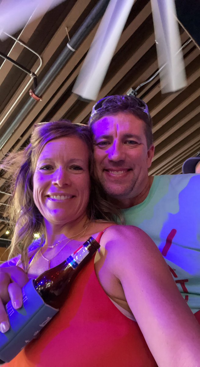 theacklie6's tweet photo. Year number 24 with the most amazing women❤️Happy Anniversary @AcklieDavin 💕💕 https://t.co/hiIUPhsZwl