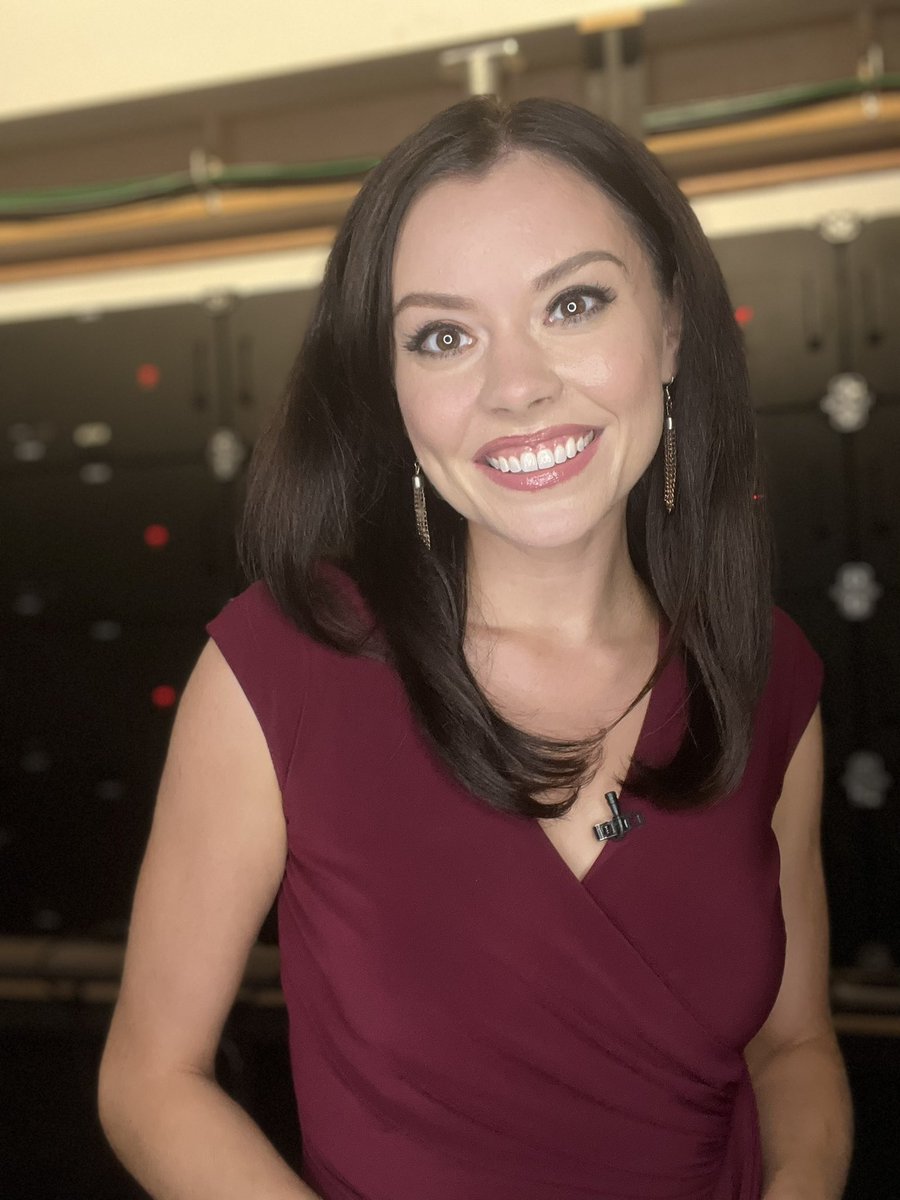 Abby Acone (@abbyacone) on Twitter photo If you're new to my page, welcome! I wanted to introduce myself 😊 I grew up in Bellevue & am a WSU Coug❤️
I've worked as a meteorologist & reporter for a decade. My path prior to <a href="/fox13seattle/">FOX 13 Seattle</a>:
Pasco, WA 2 yrs --> Colorado Springs, CO 4.5 yrs --> KOMO News 3 yrs. Thanks all 🥰 If you're new to my page, welcome! I wanted to introduce myself 😊 I grew up in Bellevue & am a WSU Coug❤️
I've worked as a meteorologist & reporter for a decade. My path prior to <a href="/fox13seattle/">FOX 13 Seattle</a>:
Pasco, WA 2 yrs --> Colorado Springs, CO 4.5 yrs --> KOMO News 3 yrs. Thanks all 🥰