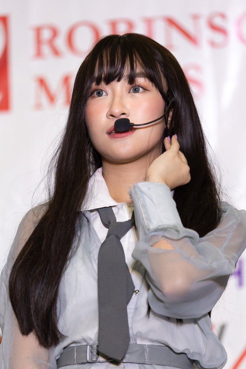 HoshiNoFilm's tweet photo. Sabi ko chill editing kasi wala namang backlogs pero here I am again 😂😂😂
『 #MNL48NoWayMan Mallshow 』Hayme Clone Content

09.04.2022
📍Robinsons Novaliches
#MNL48 #MNL48Jamie #Jamieows
@mnl48official https://t.co/7PVPp4joPb