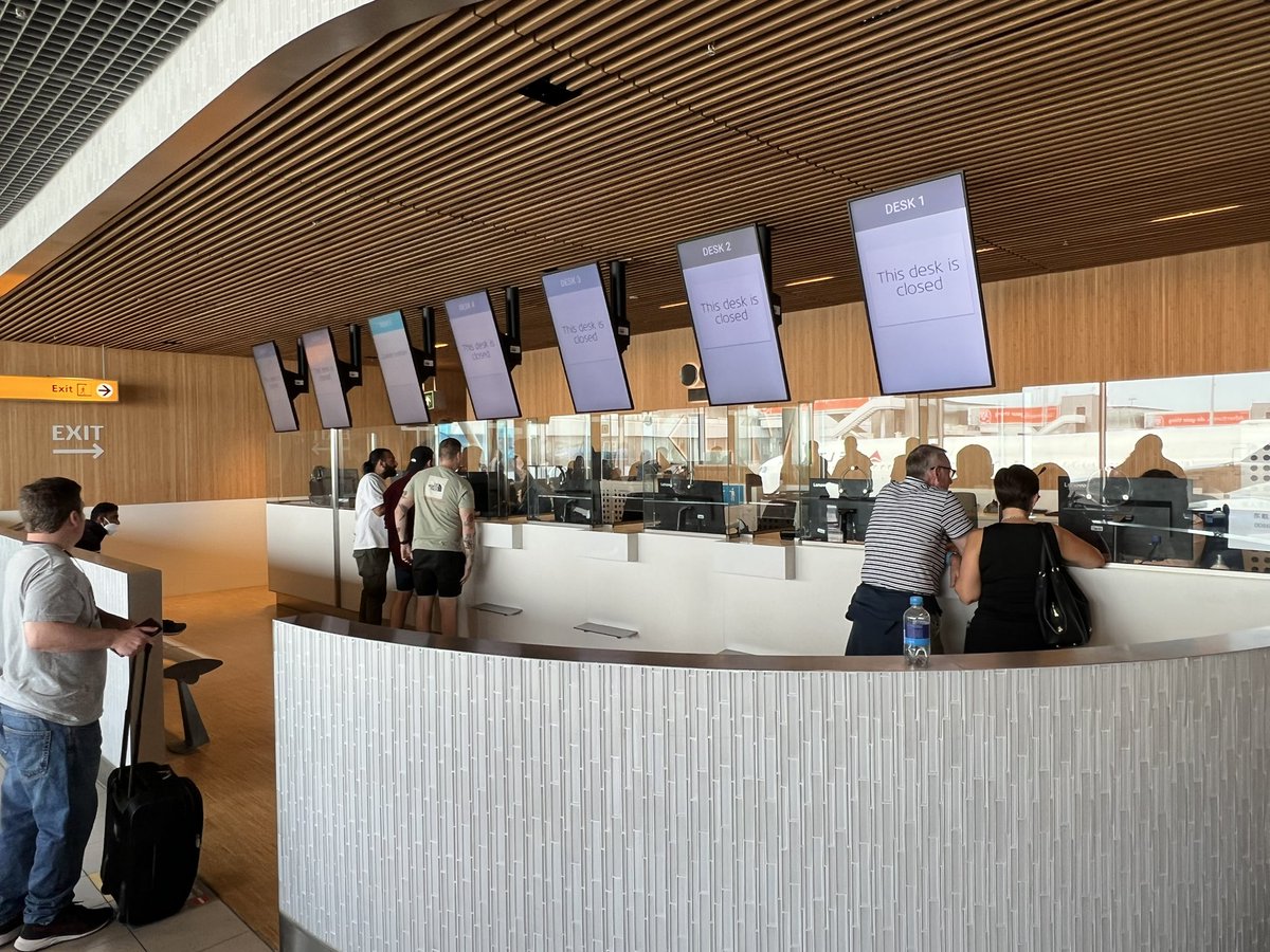 mikefortune1970's tweet photo. @KLM 2 desks open.  3 staff just chatting.  Line is not moving!!! Think everyone has gone for lunch!! https://t.co/txskknnhMZ
