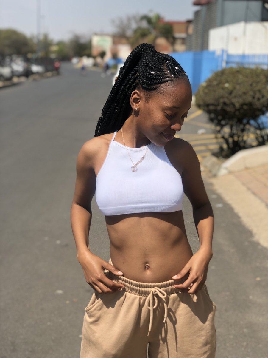 boitshepho_'s tweet photo. 🤍 https://t.co/1VhvInBETd