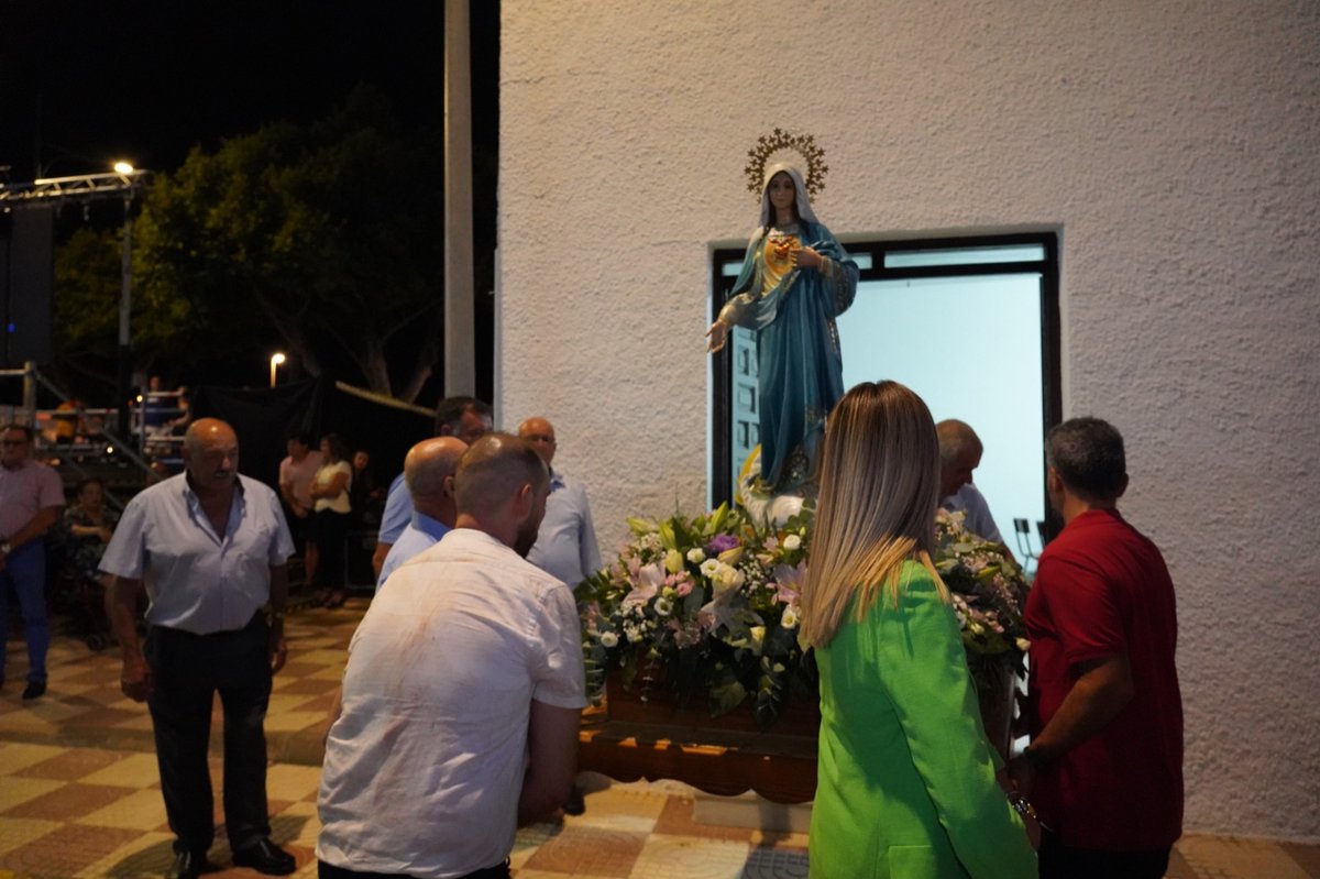 AytoRoquetas's tweet photo. 🎉Hemos finalizado las 𝗳𝗶𝗲𝘀𝘁𝗮𝘀 𝗱𝗲 𝗟𝗮𝘀 𝗟𝗼𝘀𝗮𝘀 en una auténtica fiesta de la convivencia junto a los vecinos de #RoquetasdeMar.🎉 

✝ Un fin de semana en el que vivimos la santa misa y  procesión al Inmaculado Corazón de María como cierre a las celebraciones https://t.co/pLRUAEbOEr
