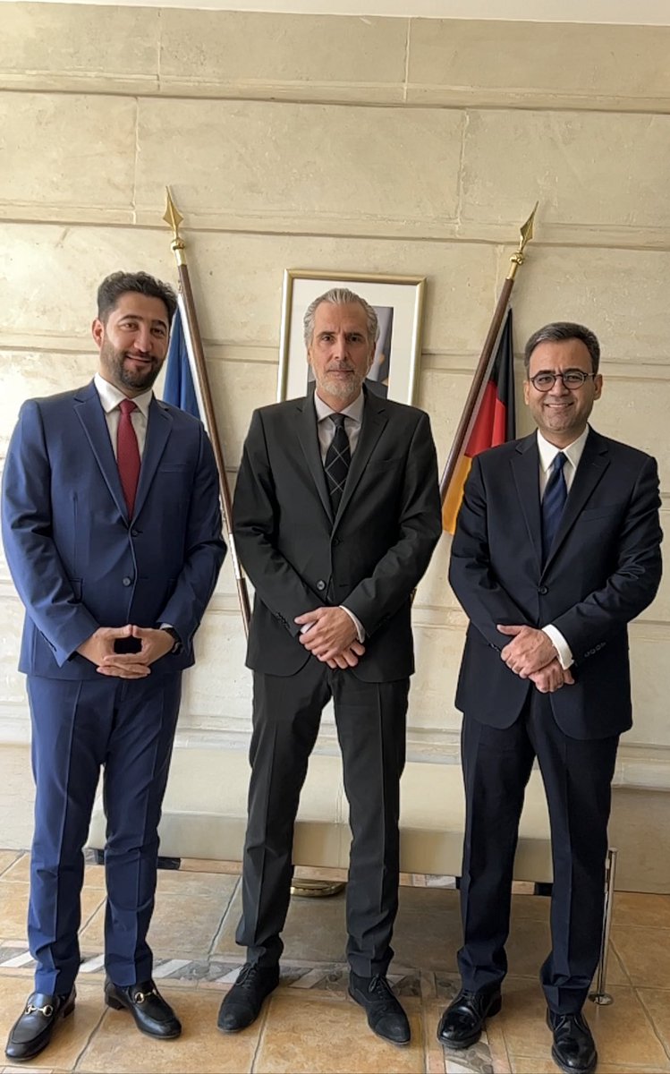 GermanyInKRI's tweet photo. Pleased to have an interesting discussion with @gorranddr on the political situation in #Iraq, #KRI and especially in #Sulaimamiya. Exchanged on current challenges for the stability and prosperity of the region. https://t.co/L8KPtmIFg0