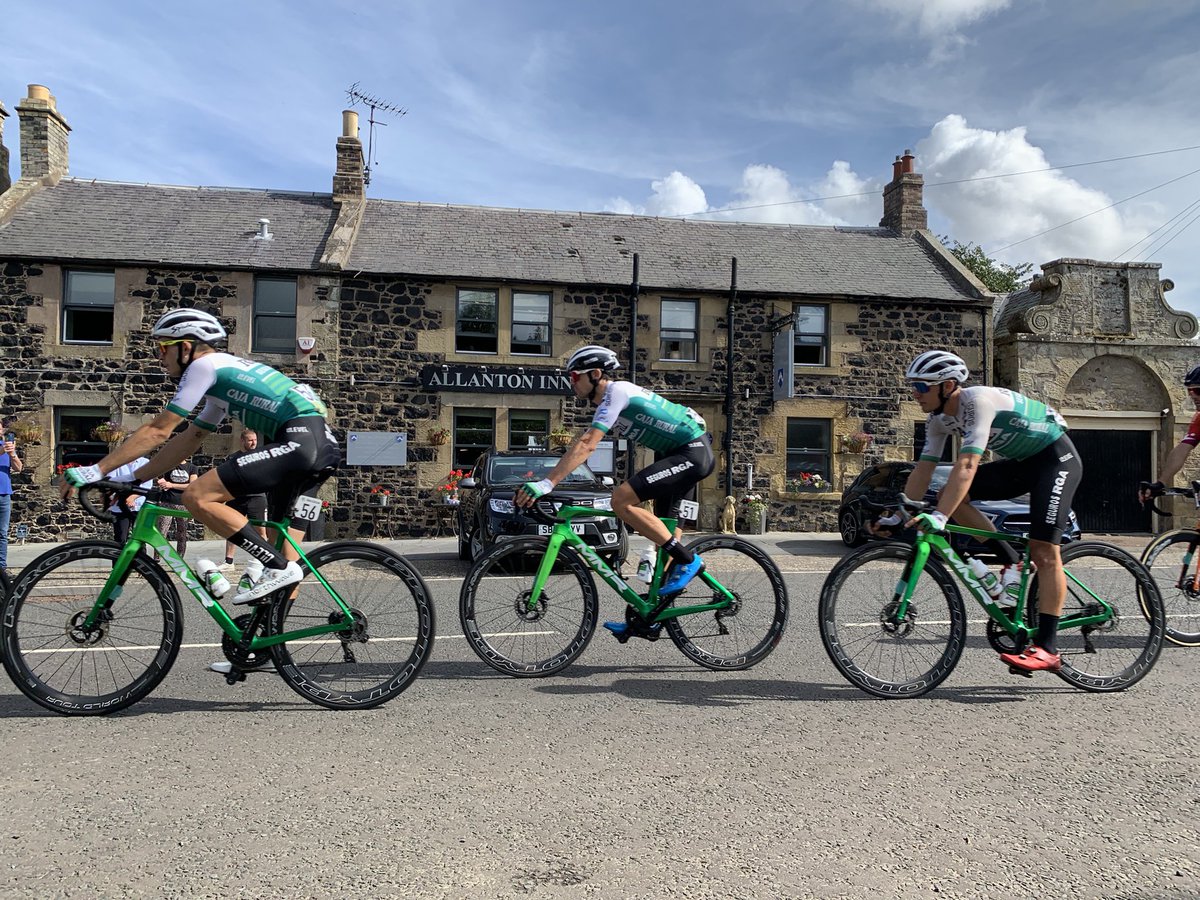 AllantonInn's tweet photo. Wonderful to see @TourofBritain spend the day in the beautiful rolling Scottish Borders 🏴󠁧󠁢󠁳󠁣󠁴󠁿, a perfect part of the country for cycling showcased fantastically today! 
Exciting watching them whizz by our door @AllantonInn this afternoon too 🚴🏽
#cycling #scottishborders #cyclinglife https://t.co/jhHInjTUUm