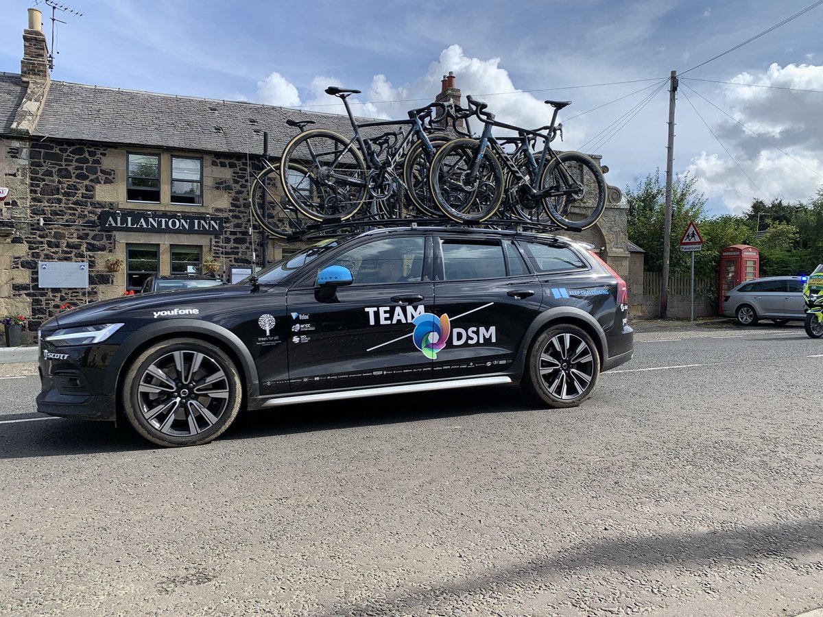 AllantonInn's tweet photo. Wonderful to see @TourofBritain spend the day in the beautiful rolling Scottish Borders 🏴󠁧󠁢󠁳󠁣󠁴󠁿, a perfect part of the country for cycling showcased fantastically today! 
Exciting watching them whizz by our door @AllantonInn this afternoon too 🚴🏽
#cycling #scottishborders #cyclinglife https://t.co/jhHInjTUUm