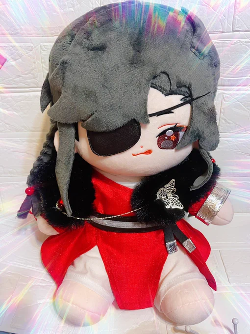 ビッグベイビー城主届いた…可愛いいいいいい重みが愛おしい…まじであかちゃんでもしっかりオス…殿下が食べられちゃう… 