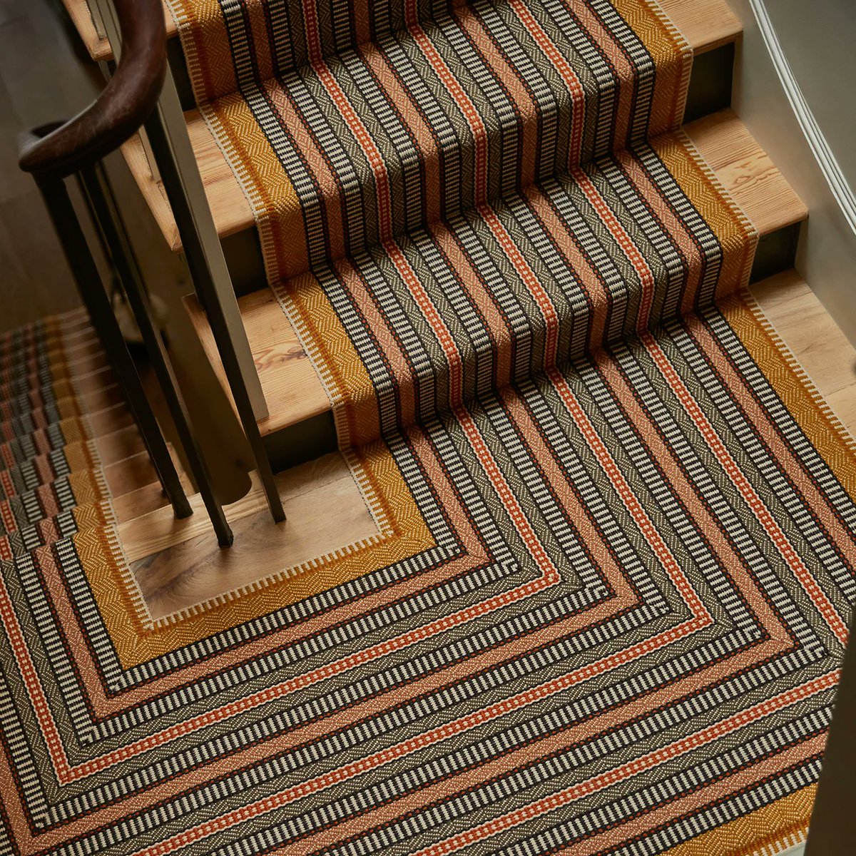 Brimming with energy and playful woven diamond patterns, the Morella design reimagines traditional weaving and embroidery techniques with a focus on structure and composition. Shop the collection here: buff.ly/35B9Kwl   

#RogerOates #TheArtOfFlatweave #AJourneyInColour
