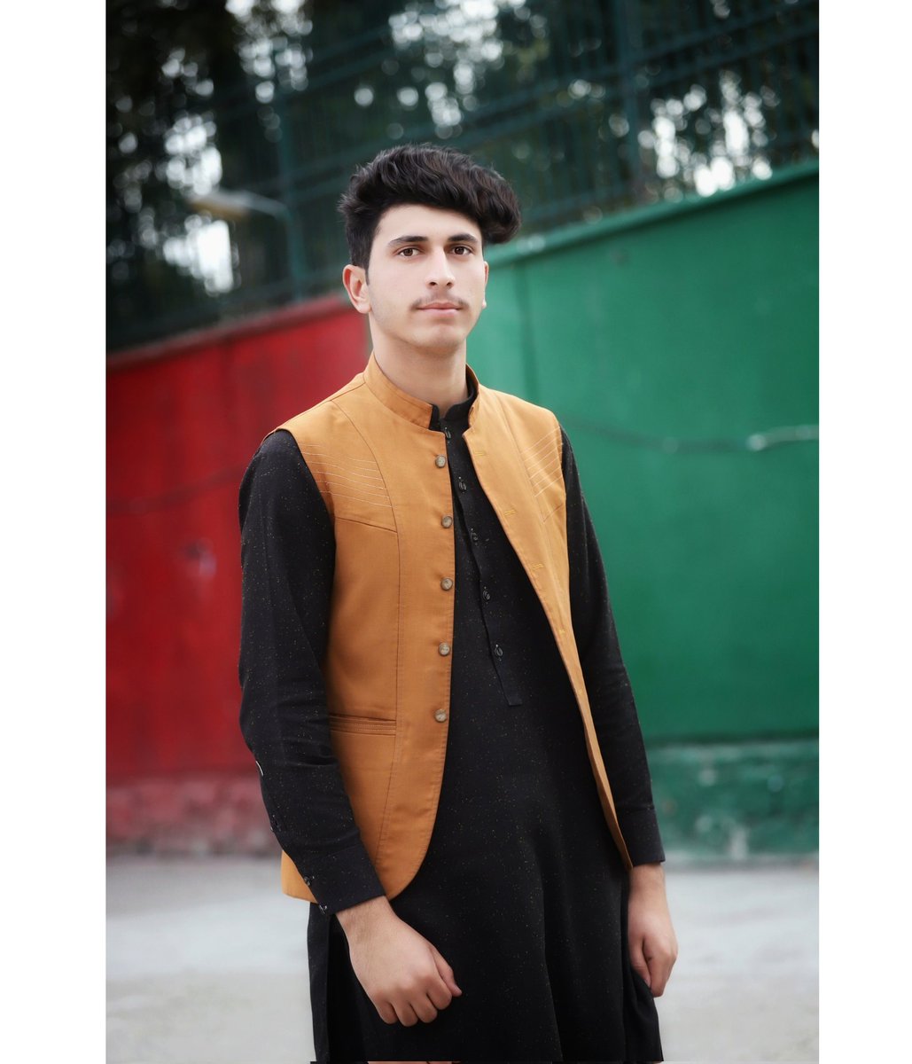 توری جامی به ځانته وکړم🖤💯
مينه به‌ نه‌ کوم‌ جنکی به‌ زورونه😁
ټپه...🥰💯