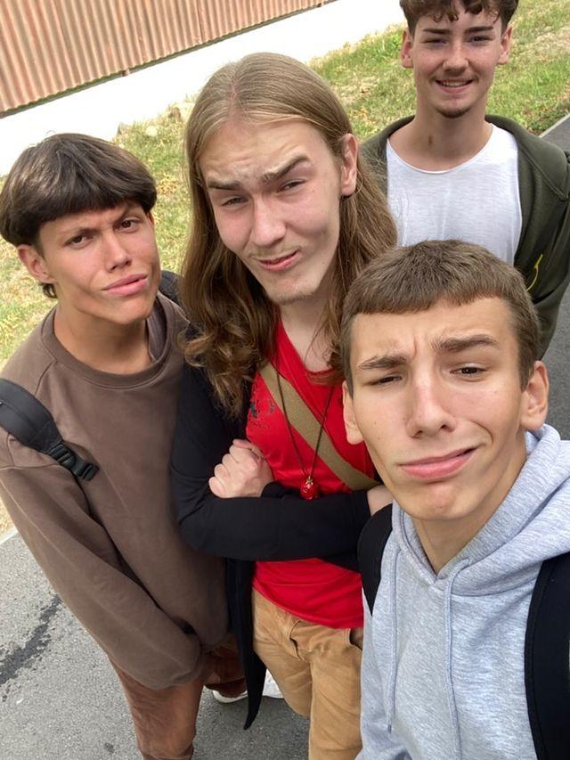samomajer's tweet photo. @rektalny_rambo sebe ujebal ked šťal https://t.co/mbbu64yUru