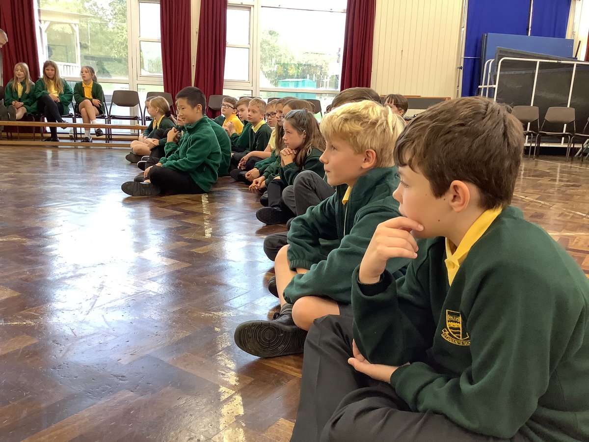 MrBeaumont1997's tweet photo. It’s that time of year again. First day photos for the brand new Class 9! https://t.co/XdORqfw33g