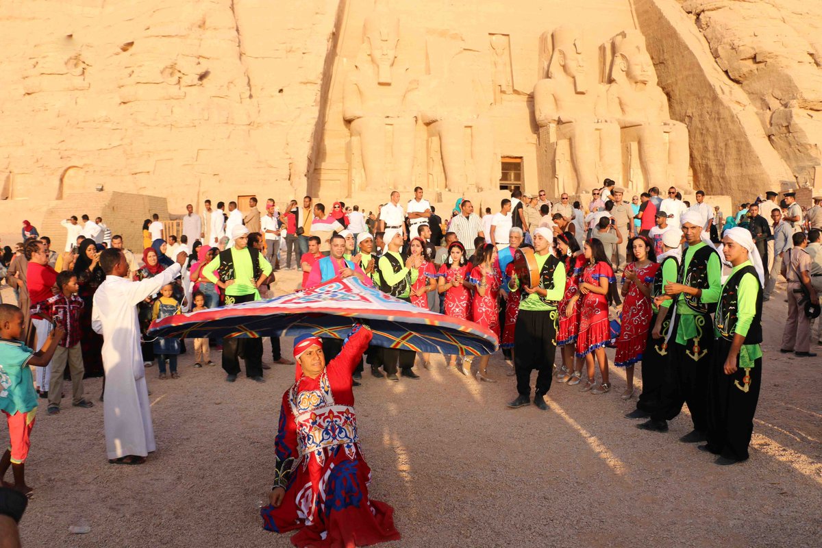 TripsInEgypt1's tweet image. One can think about the sun in #AswanCity from a whole another perspective twice a year, on the   22nd of February and October, when the sun makes its way to  #AbuSimbelTemples in the Sun Alignment Festival! 

#tripsinegypt #vacationinheart