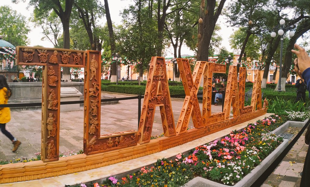 CarnVolcanes's tweet photo. Def. Tlaxcala

Rinconcito pequeño en la República Mexicana que muchos dudan de su existencia, dónde la vida se disfruta en los pelos momento, grandes paisajes, y hermosas costumbres.

#Tlaxcala 
#tlaxcalasiexiste
#carnitas
#mexico
#tradicion https://t.co/kiv9FiXn18