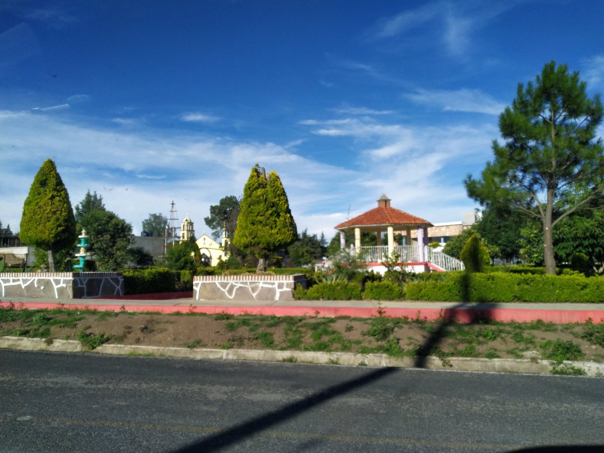 CarnVolcanes's tweet photo. Def. Tlaxcala

Rinconcito pequeño en la República Mexicana que muchos dudan de su existencia, dónde la vida se disfruta en los pelos momento, grandes paisajes, y hermosas costumbres.

#Tlaxcala 
#tlaxcalasiexiste
#carnitas
#mexico
#tradicion https://t.co/kiv9FiXn18