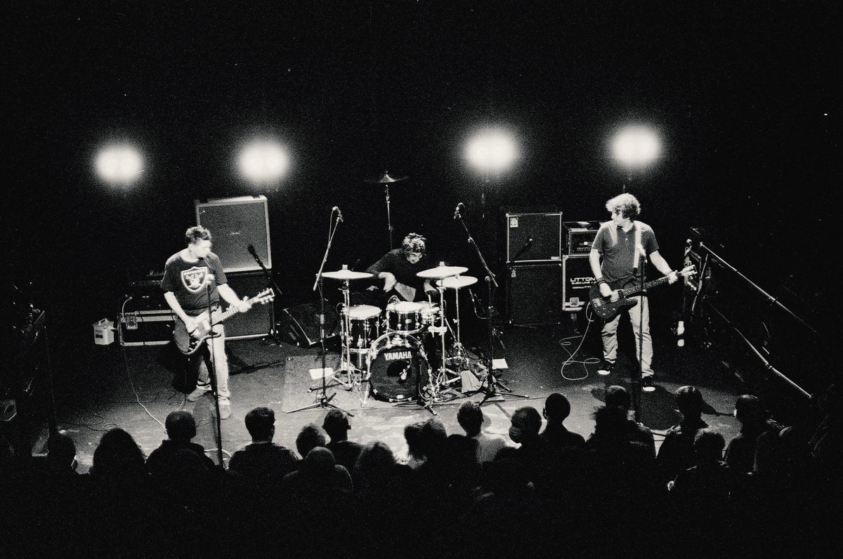 rwatson31415's tweet photo. Shellac in The Button Factory from a few months ago...
#35mm #shellac #stevealbini #bobweston #toddtrainer
@electricalWSOP
@umackDublin
@foggynotions
@ButtonFactory22 https://t.co/OAzEG2udyk