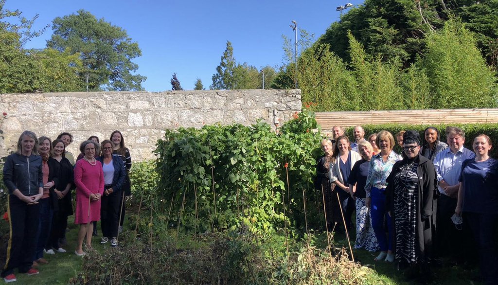 RLahnalampi's tweet photo. Thanks to all participants for making the #CreativeAgeing event a success. 🇫🇮🇮🇪Coop towards a better wellbeing for all. Before bidding farewell we checked the Residence’s #KitchenGarden - a part of our and #Nature’s #Wellbeing . #ArmasFestival, @Baring_Found, @FinInst_UK_Irl https://t.co/infqLIKjYY
