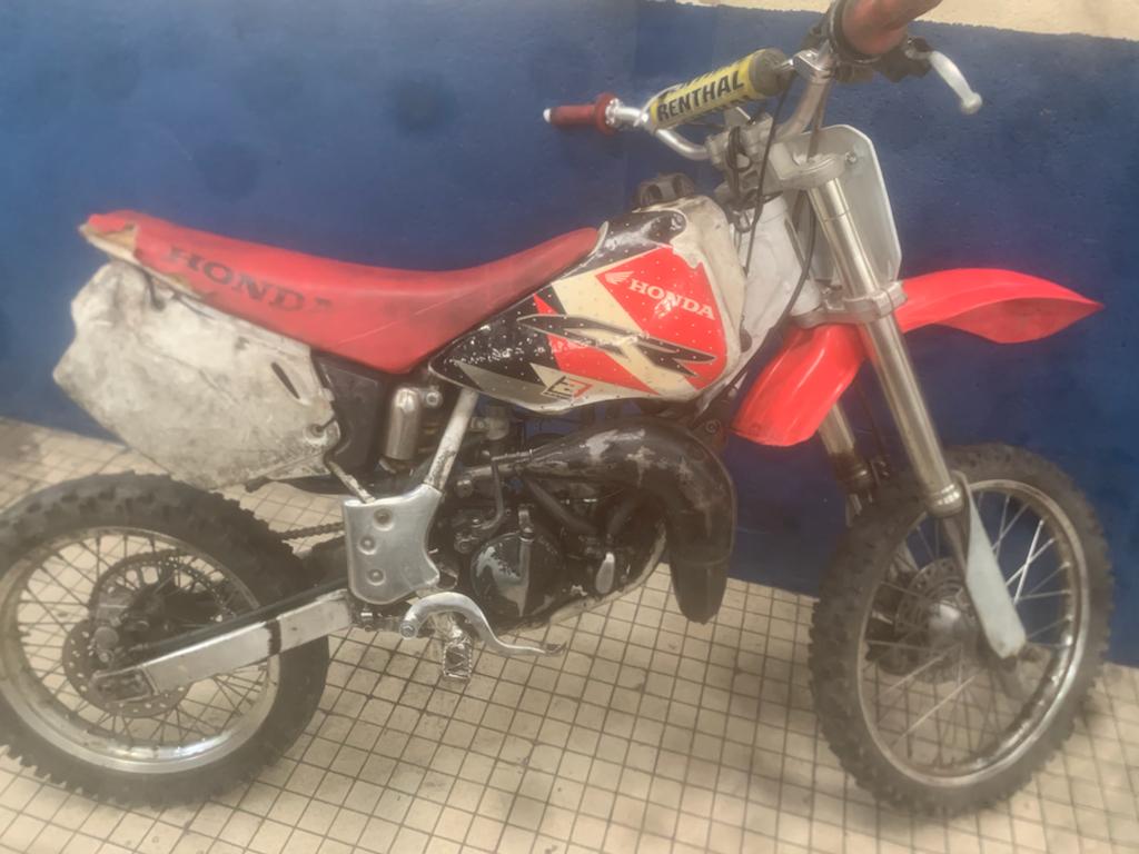 Commissariat de Mantes-la-Jolie tweet media