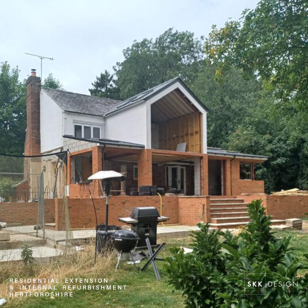 senkenkendesign's tweet photo. Work is underway on this exciting C18 residential extension and refurbishment in rural Hertfordshire. 

We can really see the architecture taking form! What are your thoughts?

#SKK #Design #architecture #interiors #hertfordshire #residential #refurbishment #development https://t.co/l72emOhe32