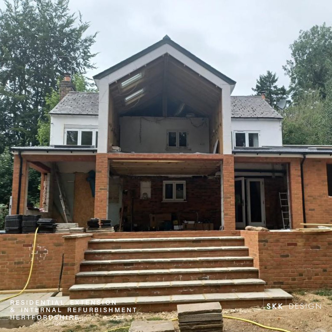 senkenkendesign's tweet photo. Work is underway on this exciting C18 residential extension and refurbishment in rural Hertfordshire. 

We can really see the architecture taking form! What are your thoughts?

#SKK #Design #architecture #interiors #hertfordshire #residential #refurbishment #development https://t.co/l72emOhe32