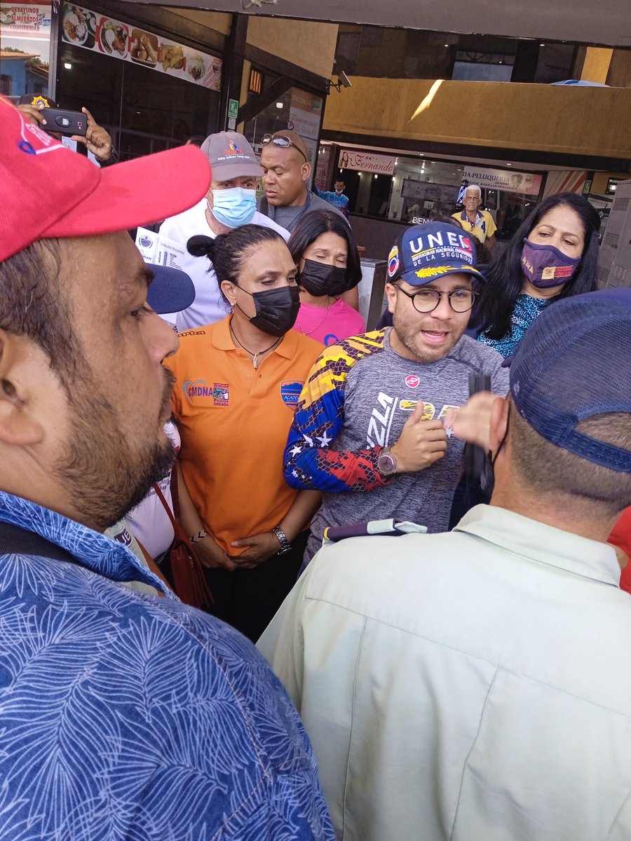 cmdnapc's tweet photo. #VamosConTodo #MovidaPreventiva en el @terminalpc con el Director Nacional del Frente Preventivo Luis Rodriguez, con presencia del @cmdnapc #DefensaPublica #SAIME #INMUJER #DMNNA #Bomberos #pOLInACIONAL @apuertocabello @JCbetancourt72 @MaDanielaDiaz31 https://t.co/bgQToun8YU