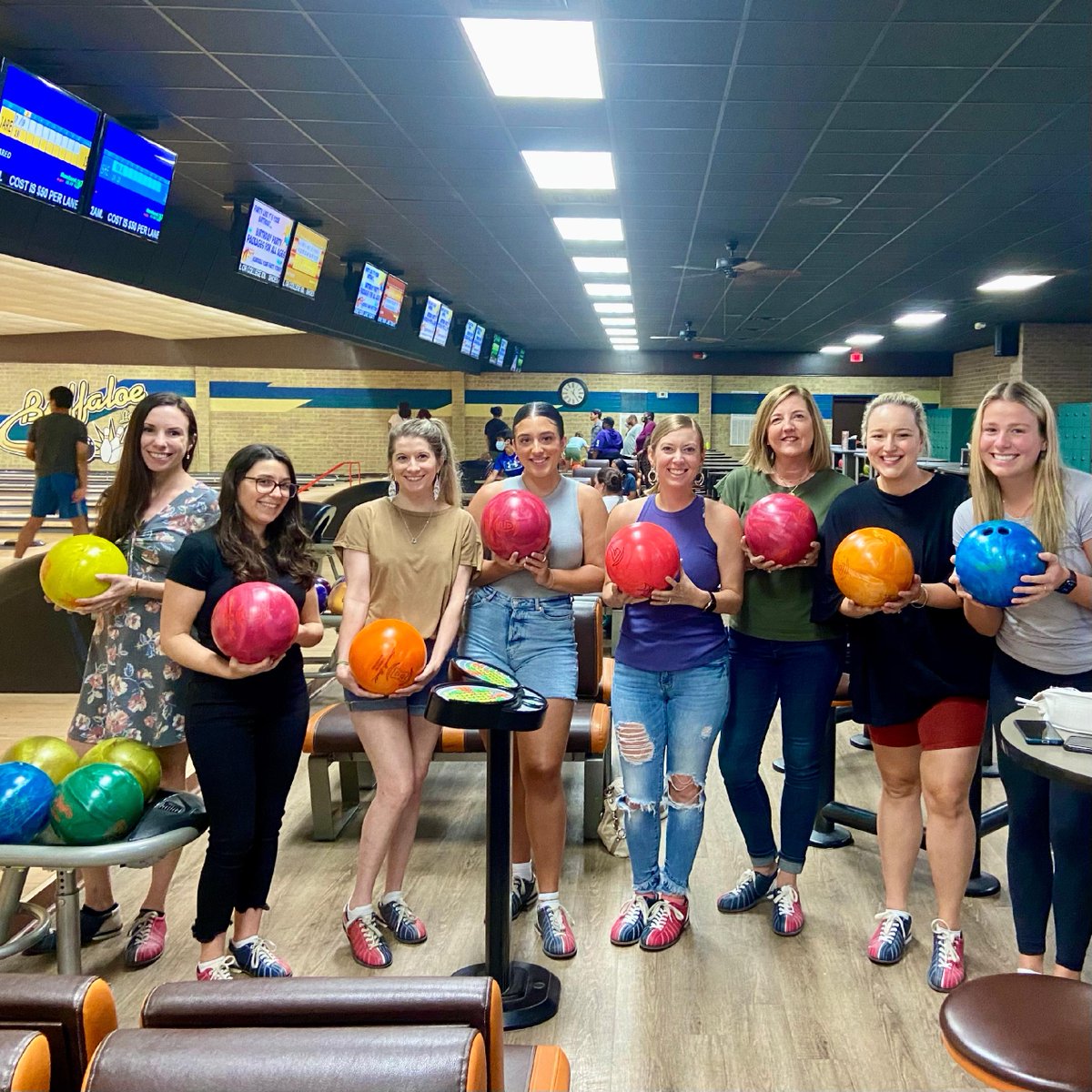 TabletopMediaGp's tweet photo. Believe it or not, bowling is right up Tabletop's alley. ๐ณ๐
We had so much fun at @BuffaloeLanes for our most recent team bonding! It's safe to say this team is the perfect strike. โค๏ธ
#TabletopTalk #TabletopTeam #teambonding #BuffaloeLanes #raleighbowling https://t.co/4IhBecSiGI