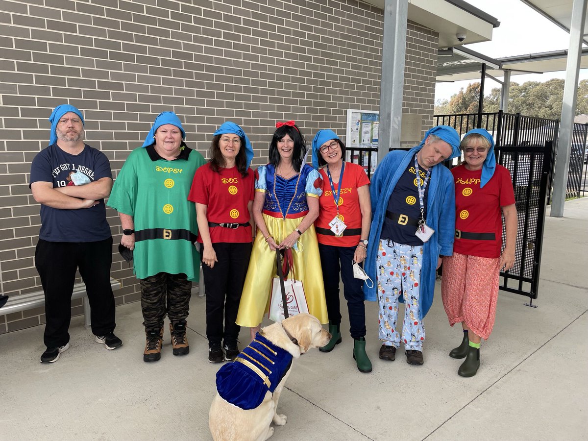 Book Week #quinnellafernhill #therapydog #dogsoftheDoE #fernhillschool #bookweek