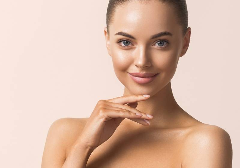 antiagingTOR's tweet photo. Are you considering a #Facelift but don’t want to go under the knife? Read our blog to learn more about the amazing #Nonsurgical treatments available. Each option is clinically proven to reduce #FineLines and #Wrinkles with minimal recovery. https://t.co/I6YS1LrOET https://t.co/HxtWb5yzXd