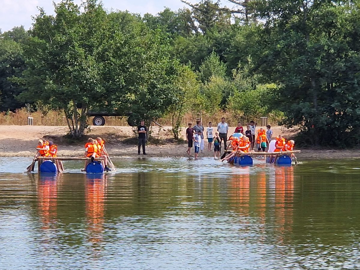 Emelwerda College tweet media