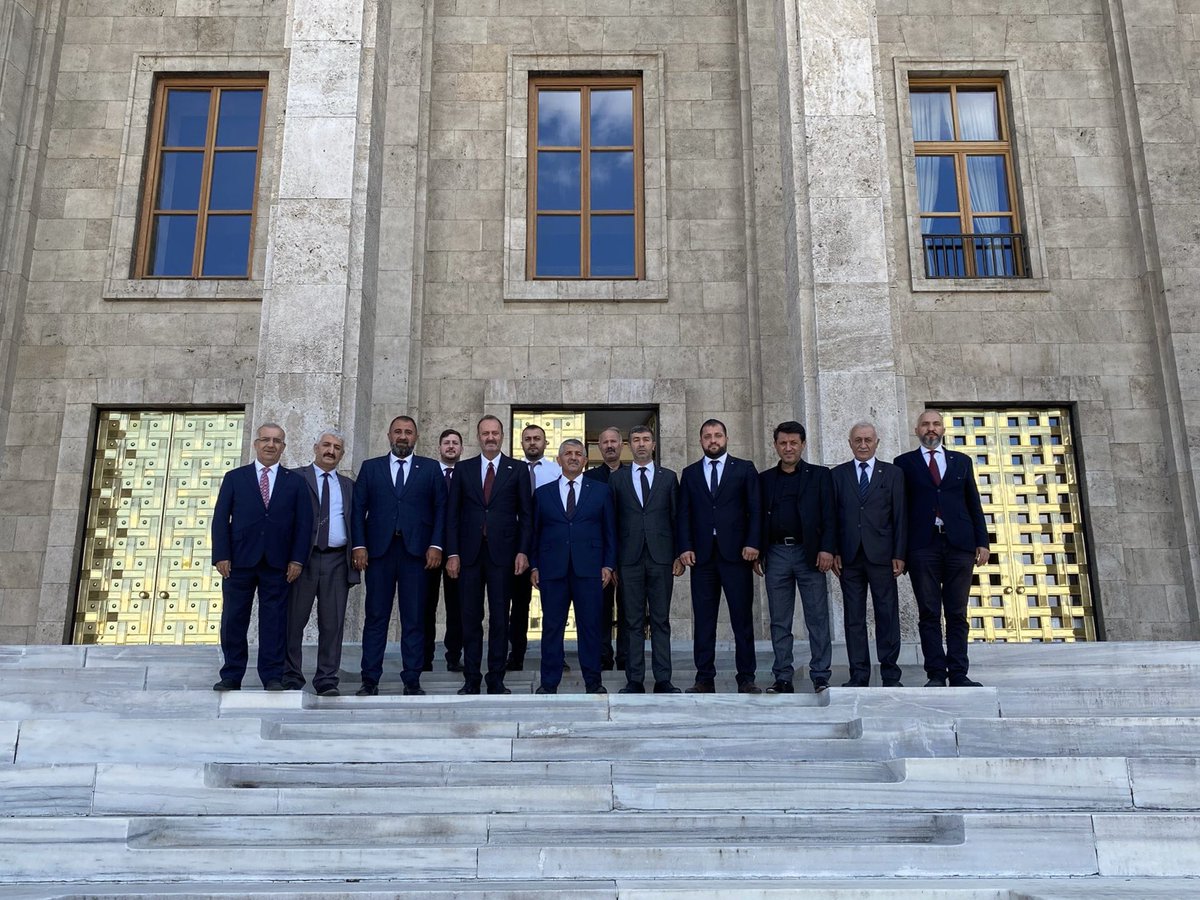 Teşkilat İşlerinden Sorumlu Genel Başkan Yardımcımız Prof.Dr. Edip Semih Yalçın ve Genel Sekreter Yardımcımız Tamer Osmanağaoğlu'nu İl Yöneticilerimiz ile birlikte Genel Merkezimizde ziyaret edip ardından da Gazi Meclisimizde hatıra pozu çektirdik.