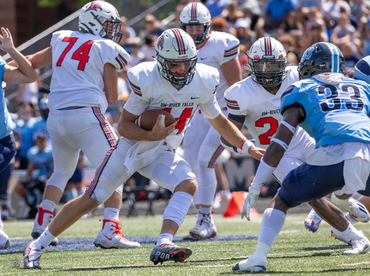 UWRFFootball's tweet photo. Back to work. #WinTheDay

📷: Michelle Bebeau https://t.co/7B2DR3bsWf