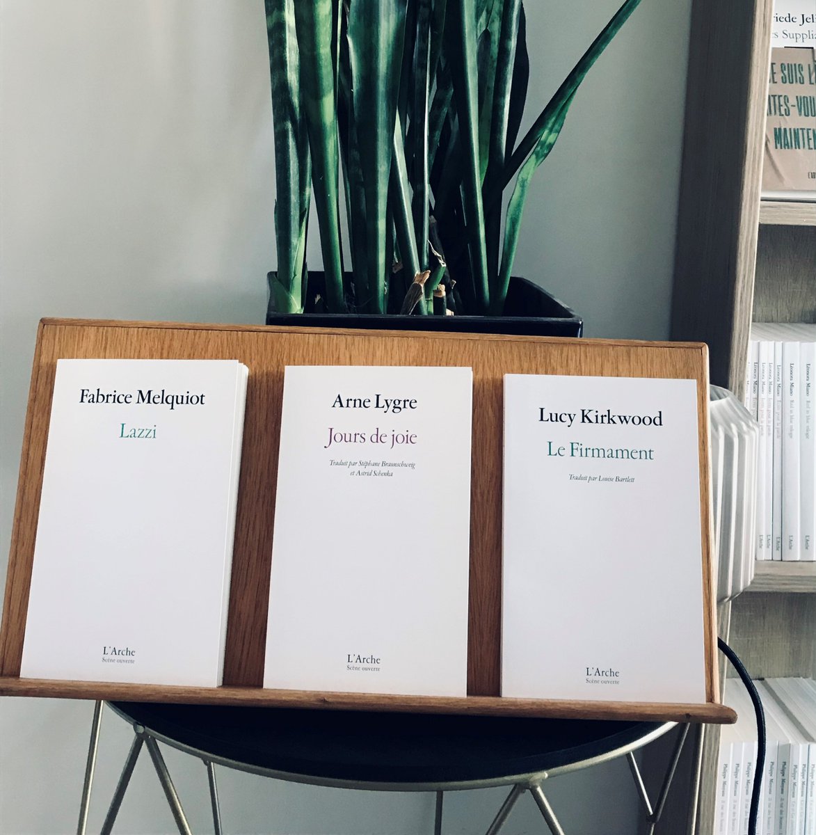 LArcheEditeur's tweet photo. ⭐️ Rentrée littéraire &amp; théâtrale ⭐️
Les prochaines sorties de la collection Scène ouverte : en librairie et sur les planches !
#FabriceMelquiot #Lazzi - en librairie le 9/09
#ArneLygre #JoursdeJoie - en librairie le 16/09
#LucyKirkwood #LeFirmament - en librairie le 7/10 https://t.co/QyoHUT2zsY