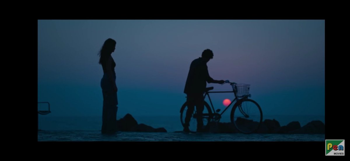 mohanbharadwaja's tweet photo. #Chuptrailer is Fantastic. Loved it for many reasons.
1.Gurudutt and his masterpiece Kagaz ke phool reference.and Voice of Md. Rafi 🙏
2.@shreyadhan13 looks stunning❤️👌
3. #RBalki - Always loved his movies. #Shamithab my fav.
4.@vishalsinha_dop - Awesome work sir🙏 https://t.co/5yo0IbXNj3