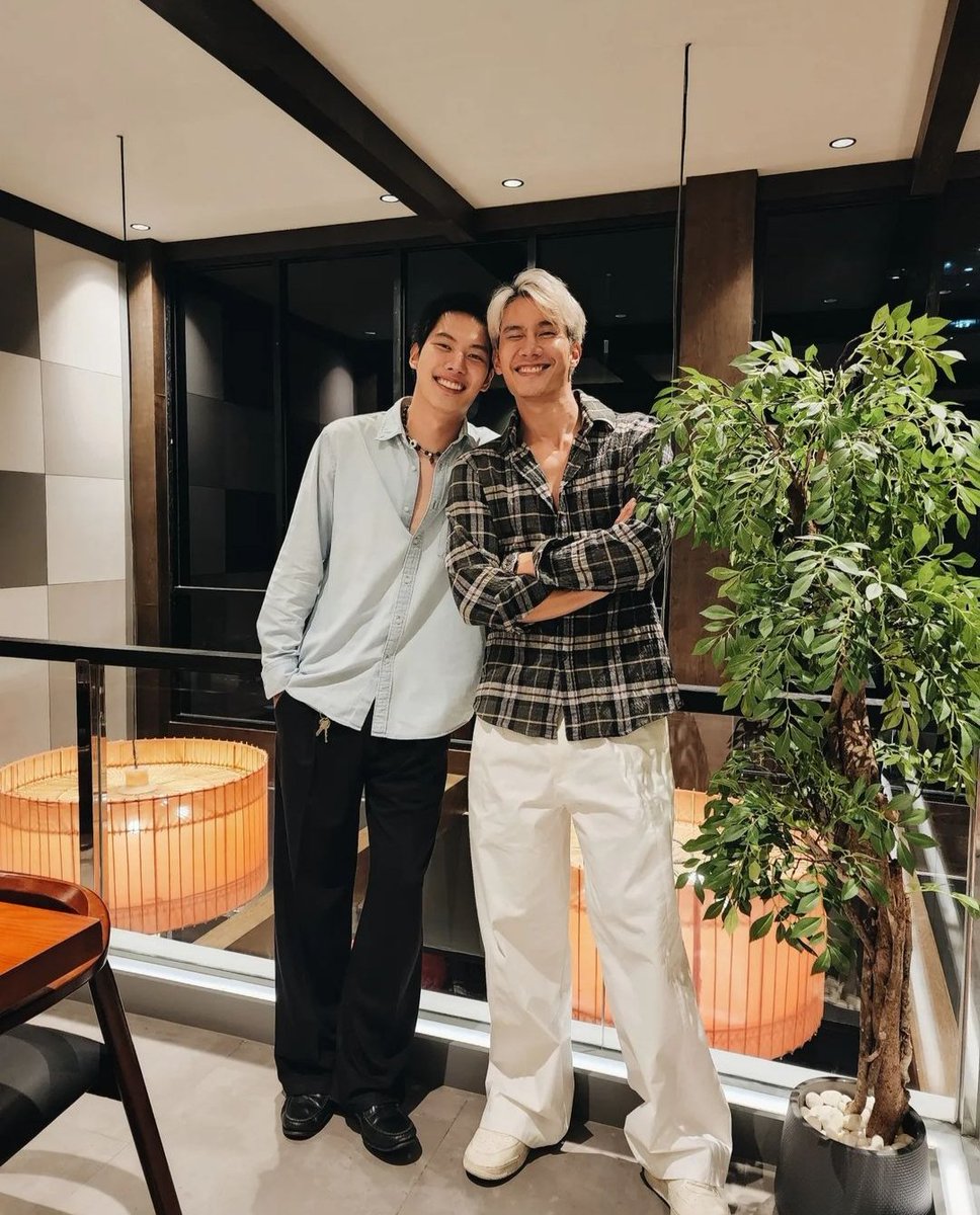 gahanmaxtul's tweet photo. EVERYONE JUST SHUT UP, THEY'RE BACK!! MAXTUL ARE TOGETHER AGAIN AFTER 365253 YEARS 😭😭😭😭 https://t.co/RQqCEvYFlF