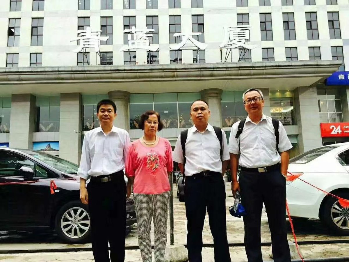 今天是2022年9月5日，我的母亲李昱涵律师被非法羁押已经1792天。
我母亲热心公益，关心不公，更是一位有爱心的母亲。
我母亲现在身患重病，多次申请保外就医被拒，每一天我的心都在煎熬。
请大家关注我母亲的近况，希望我母亲尽快保外就医，回家治疗🙏