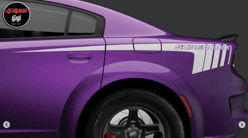 saudiauto's tweet photo. #دودج تكشف عن إصدار محدود من #تشارجر سوبر بي 2023
سيتم إنتاج 1000 سيارة فقط
سيتم تشغيل الإصدار المحدود الجديد بواسطة محرك هيمي V8 سعة 6.4 لتر والذي يولد 485 حصانًا
#didge
#dodgecharger
#saudl_auto
##سعودي_اوتو https://t.co/7Nx7UystKk