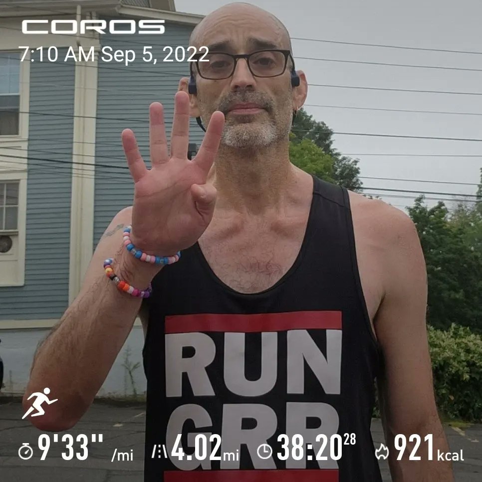 CTRunner21's tweet photo. When your run club, #GlastonburyRiverRunnersRunningClub , holds a Monday Morning run with goodies afterwards.   Great way to start the day.  Getting stronger and faster.  30 second run-30 second walk.  #RunWithAdam #CrushThoseMiles #TeamBeastMode #BadAssRunner https://t.co/1Q83IFzVOq