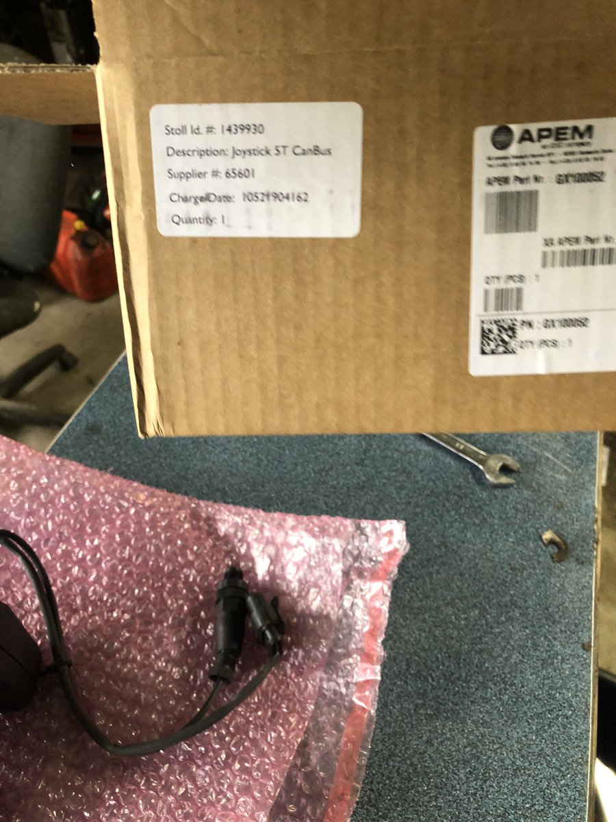 PenningsIan's tweet photo. If anyone out there needs a joystick for a stoll loader let me know. I have a brand new Stoll Pro control joystick I would like to sell. Message me for info/price. https://t.co/EwRdTCFTyl