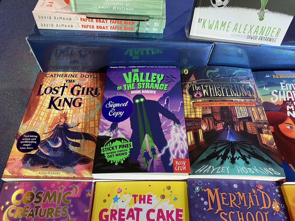 maddashe's tweet photo. Just had a fab visit to @StokeyBookshop to see #SP3 in the window π, sign some books π and pick up a bundle of spooky/sci-fi goodies π to take home!
#ConsequenceGirl @alastair_ch #DreadWood @JenniferKillick #BeyondTheFrozenHorizon @nicolapenfold https://t.co/7d49sjhShh