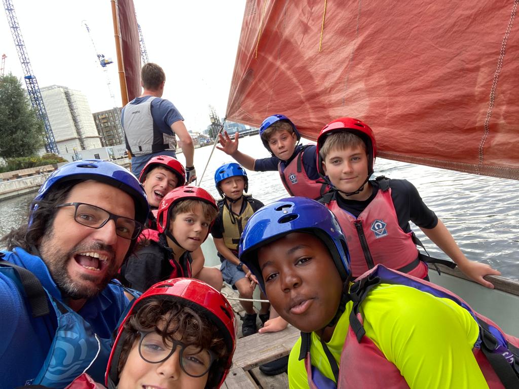 9thMuswellHill's tweet photo. This weekend the Cubs and Scouts headed on mass to the Docklands Scout Project. Everyone had a great day on the water trying out sailing, pulling and paddle sports in a beautiful setting at the heart of Canary Wharf. 

#SkillsForLife #WaterSports #EverdayAdventure https://t.co/se8KzoCkFr