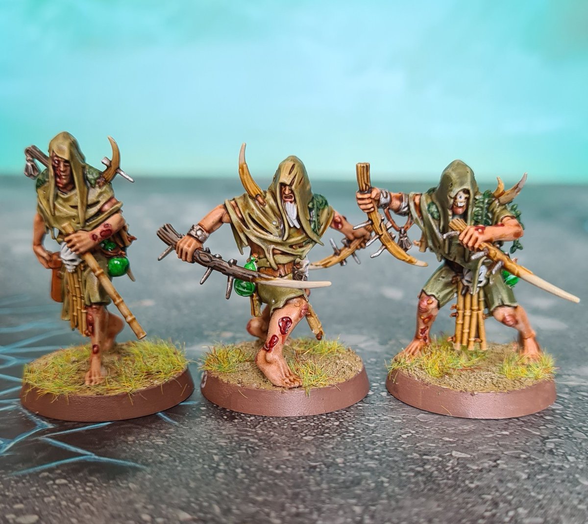 HandsVsWorld's tweet photo. Some Rotmire Creed. 
#WarhammerCommunity #PaintingWarhammer #Warcry #HeartofGhur #RotmireCreed #Witherlord #CarrionCatcher #MirefolkOutcast #BloatedOne #Bilewood #Warhammer #AgeofSigmar #Chaos #Nurgle https://t.co/a0tyHg6wlz